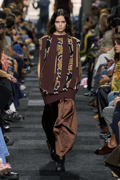 Look 37